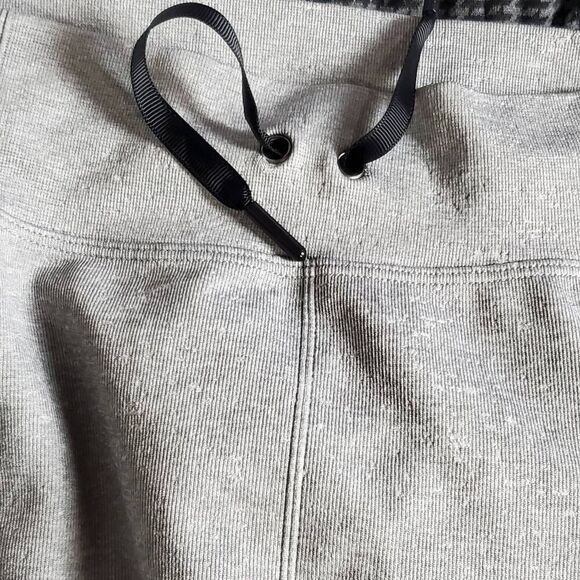 Umbro Girls L 10/12 Gray Jogger Sweatpants Pockets Ribbed Panels Stretch Drawstr - Picture 6 of 8